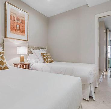 הוילה סביליה Fam Sevillian Townhouse מראה חיצוני תמונה