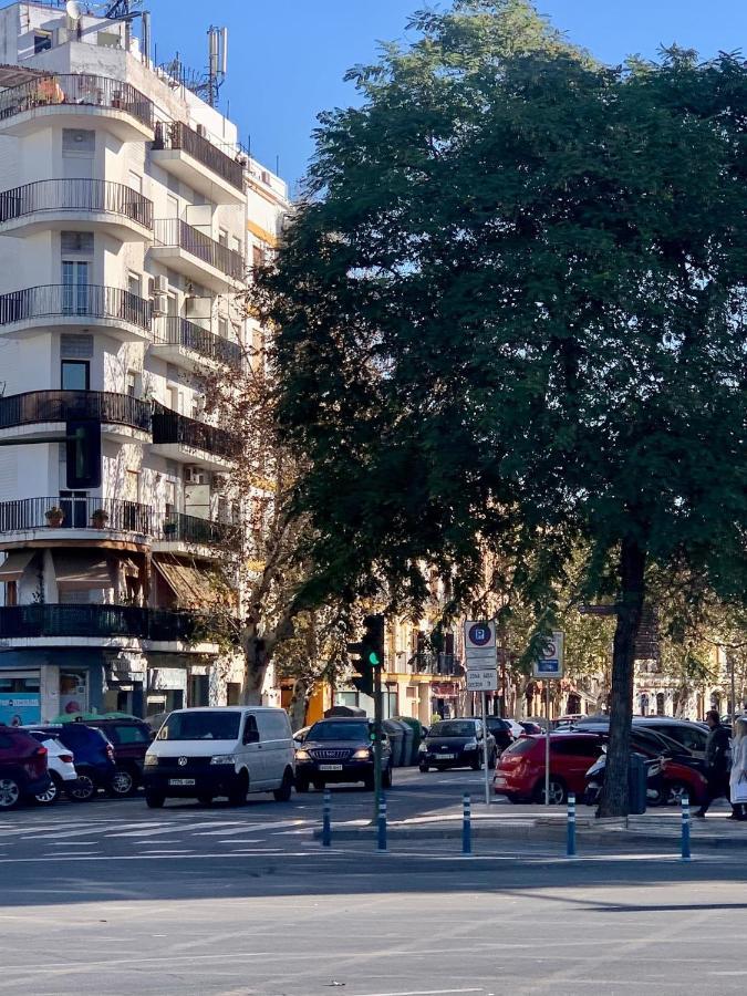 הוילה סביליה Fam Sevillian Townhouse מראה חיצוני תמונה
