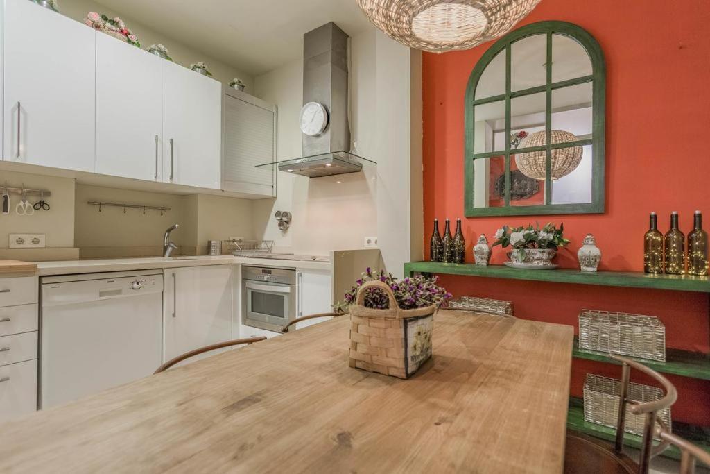 הוילה סביליה Fam Sevillian Townhouse מראה חיצוני תמונה